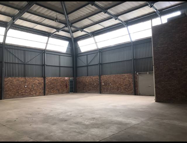 757M² WAREHOUSE TO LET IN JET PARK